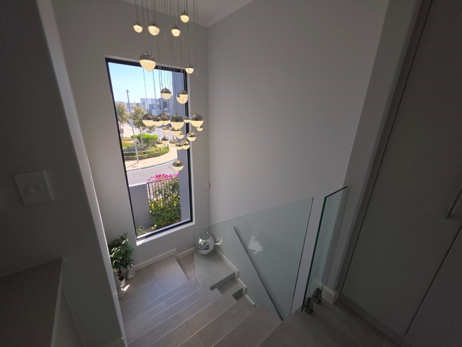 4 Bedroom Property for Sale in Sandown Western Cape